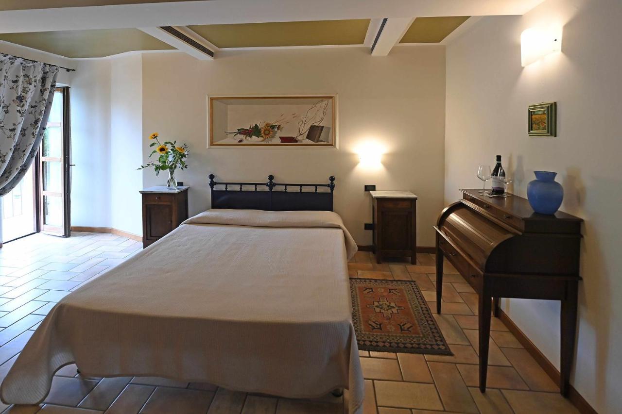 Gasthaus La Ca Dolga La Morra Zimmer foto