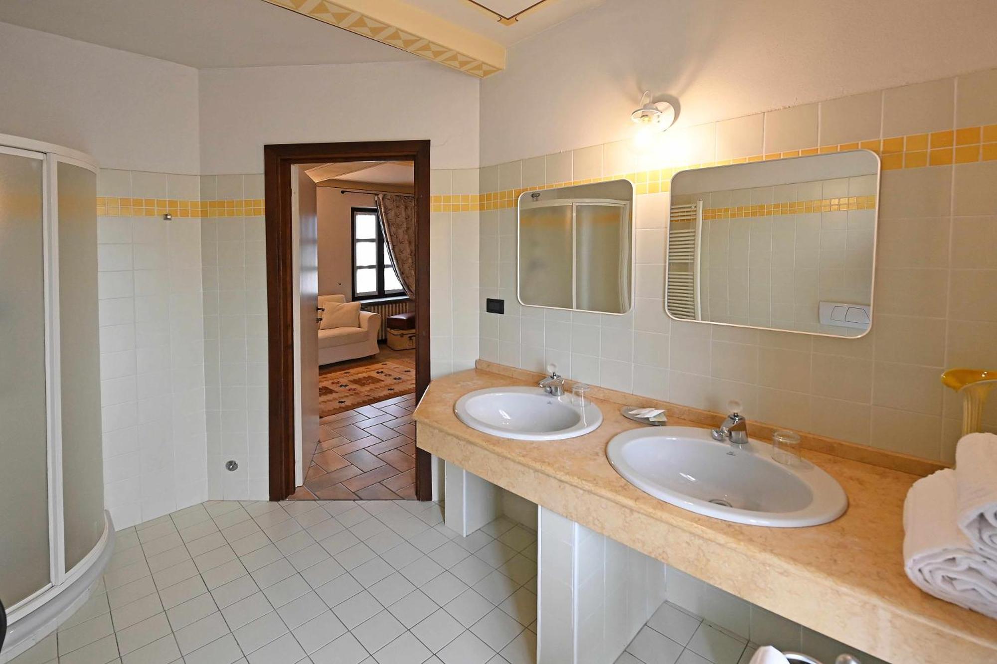 Gasthaus La Ca Dolga La Morra Zimmer foto